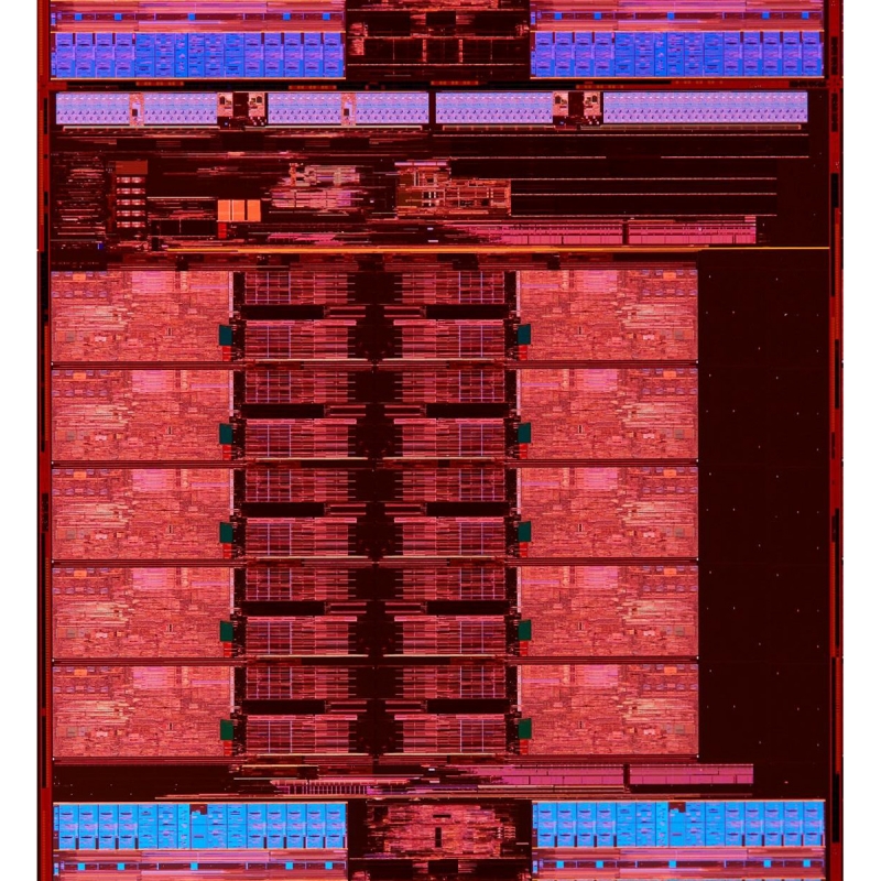  Полупроводниковый кристалл Broadwell-E 